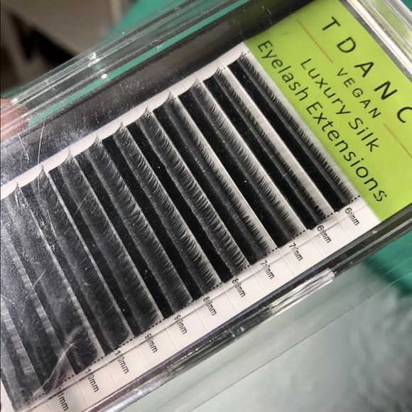 TDANCE Vegan Eyelash Extensions - Picture 2 of 2